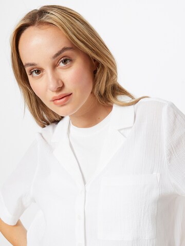 WEEKDAY Blouse 'Trust' in White