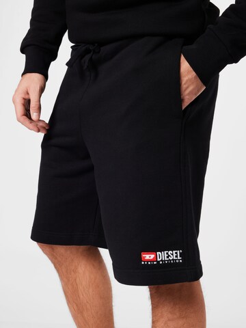 DIESEL Loosefit Shorts in Schwarz