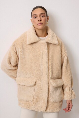Touche Prive Jacke in Beige