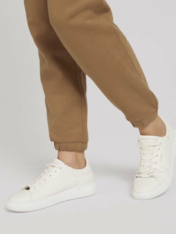 TOM TAILOR DENIM Tapered Hose in Braun