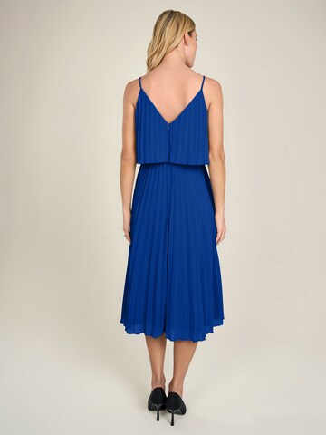 APART kurzes Plisseekleid in Blau