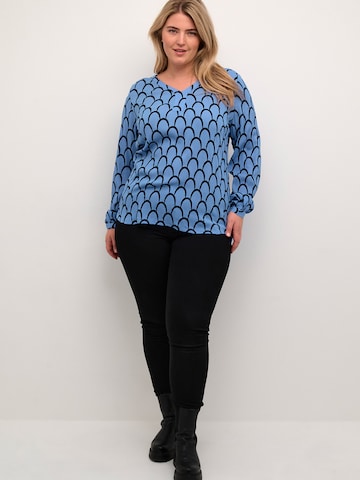 KAFFE CURVE Blouse 'Kerry Ami' in Blauw