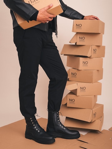 nae Vegan Shoes - Botas con cordones en negro