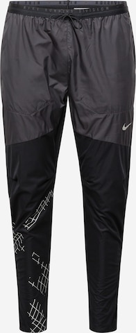 NIKE Дънки Tapered Leg Спортен панталон в черно: отпред