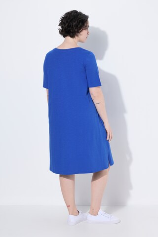 Rochie de la Ulla Popken pe albastru