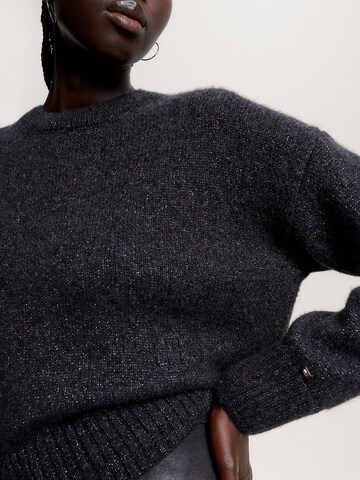 TOMMY HILFIGER Sweater in Grey