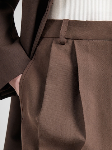 IRO Široký strih Plisované nohavice 'HELIS' - Hnedá