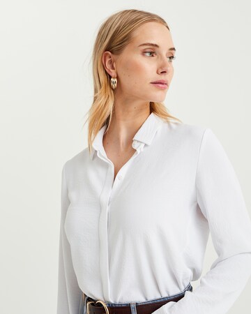 WE Fashion - Blusa en blanco