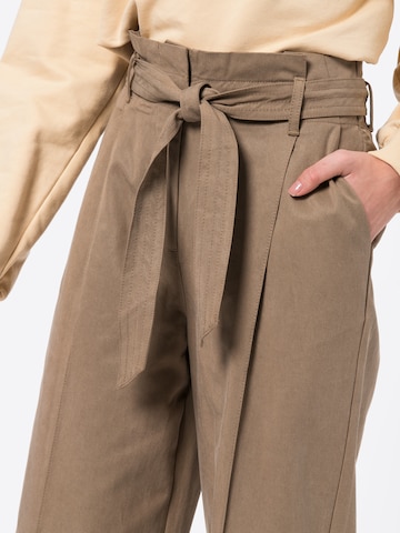 Thought Wide leg Pleat-Front Pants in Brown