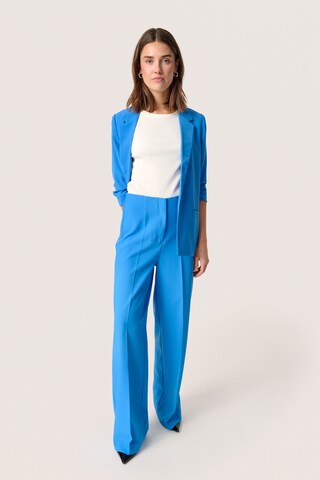 Wide Leg Pantalon à plis 'Corinne' SOAKED IN LUXURY en bleu