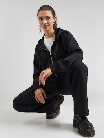 Abercrombie & Fitch Кофта на молнии в Черный