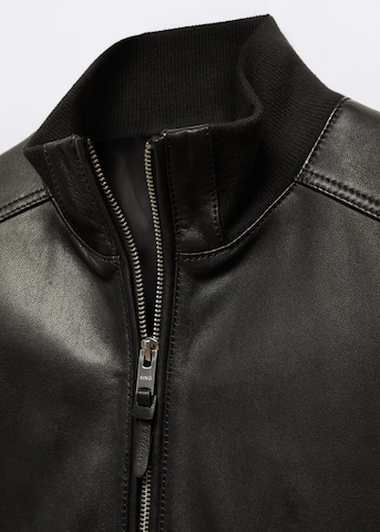 MANGO MAN Prehodna jakna 'Rocky' | črna barva