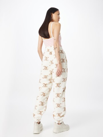 Tapered Pantaloni de la Juicy Couture White Label pe alb