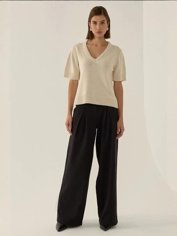 Pullover di Hiccup in beige