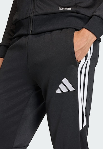 Slimfit Pantaloni sportivi 'Tiro26 League' di ADIDAS PERFORMANCE in nero