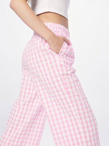 Monki - Loosefit Pantalón en rosa