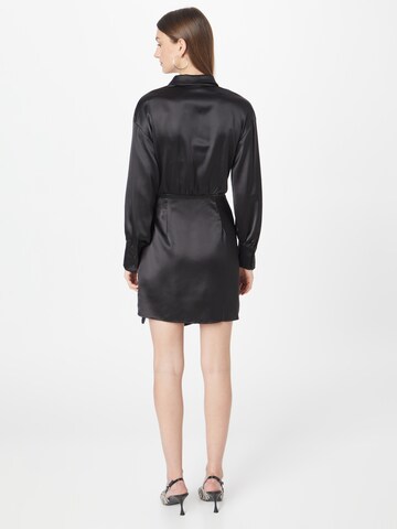 Robe-chemise 'Kim' Gina Tricot en noir