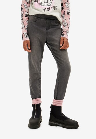 regular Jeans di Desigual in nero: frontale