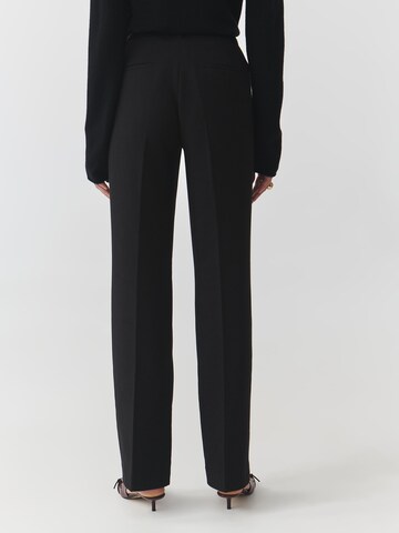 Regular Pantalon à plis ' LARI' TATUUM en noir