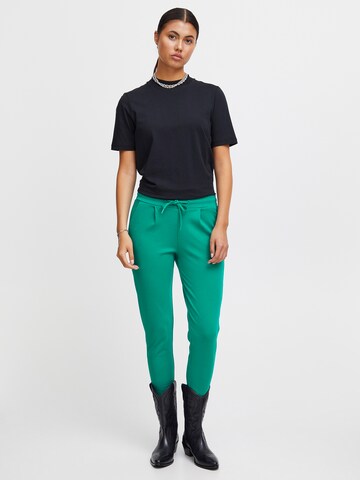 Coupe slim Pantalon 'KATE' ICHI en vert