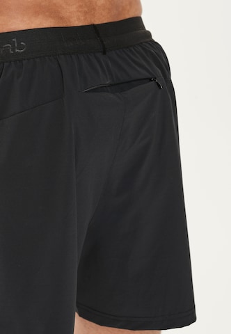 ELITE LAB Regular Shorts 'Run Elite X1' in Schwarz