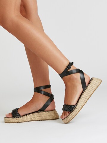 Pepe Jeans Sandals in Black: front