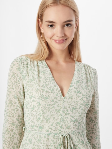 Rochie de la GLAMOROUS pe verde