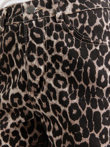 ABOUT YOU Szabványos Farmer 'Charlotta' - barna