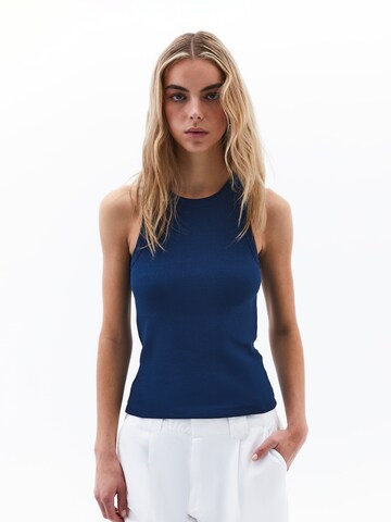 Top di OXXO in blu: frontale