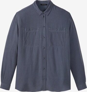 recolution Button Up Shirt in Blue: front