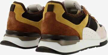 BULLBOXER Sneaker in Braun