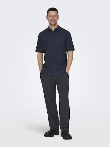 Only & Sons - Ajuste estrecho Camisa 'CAIDEN' en azul