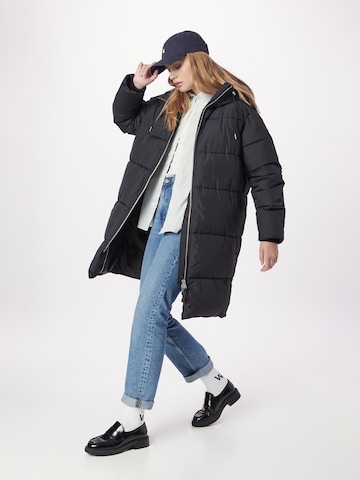 Manteau d’hiver 'MAILINE' minimum en noir