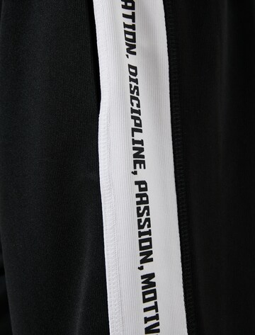 Koton Regular Broek in Zwart