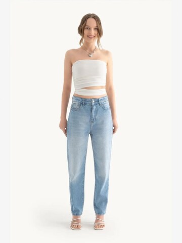 Top di Hiccup in bianco