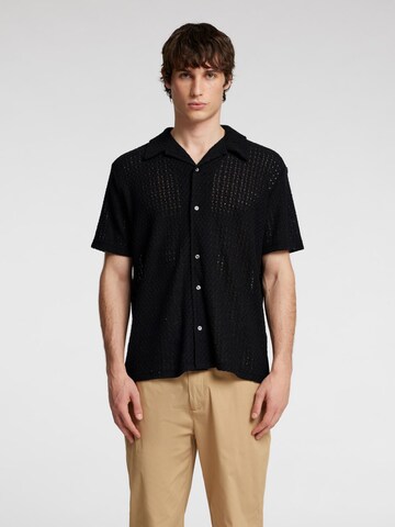 Fit confort Chemise SELECTED HOMME en noir : devant