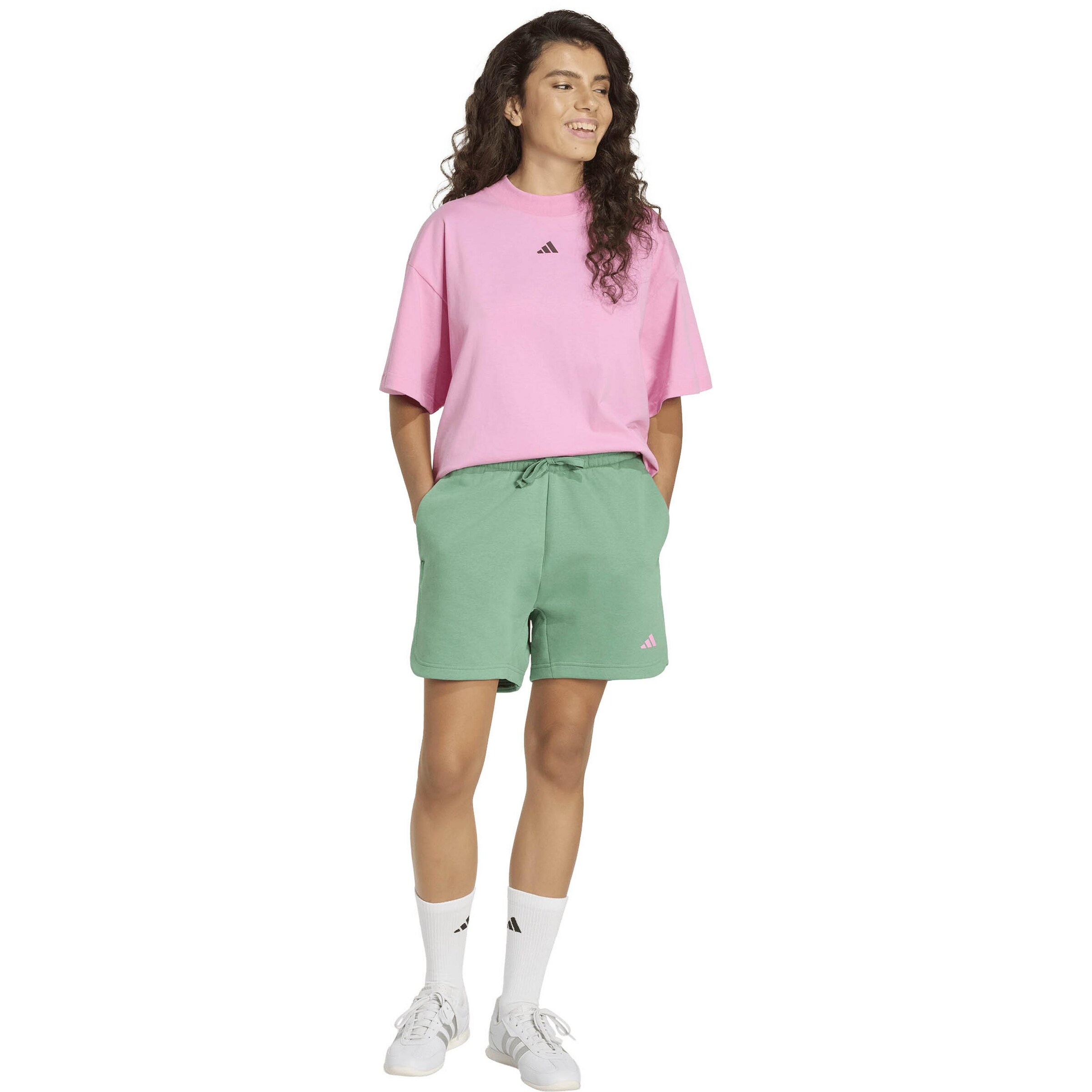 ADIDAS SPORTSWEAR Λειτουργικό μπλουζάκι 'Studio' σε ροζ
