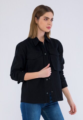 Basics and More Jacke in Schwarz