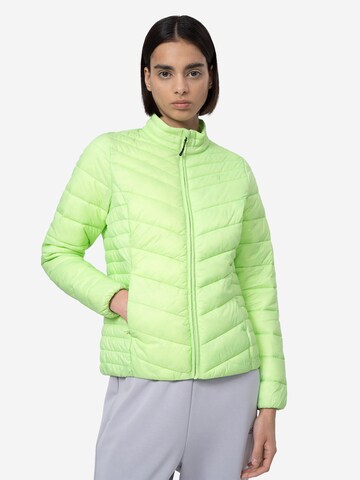 4F - Chaqueta deportiva en verde: frente