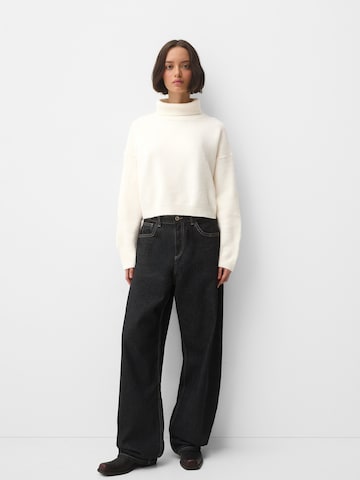 Bershka Sweater in Beige