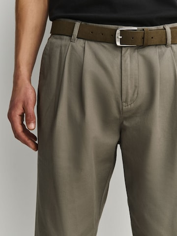 Next Свободный крой Брюки со складками в Зеленый