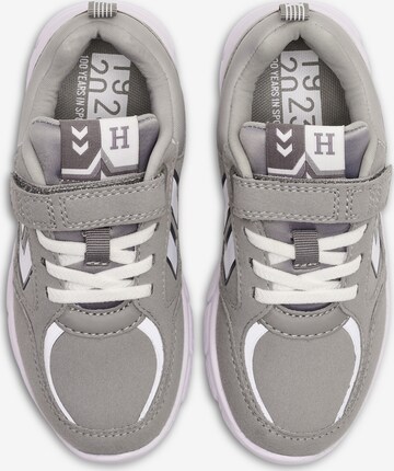 Hummel Sneaker in Grau