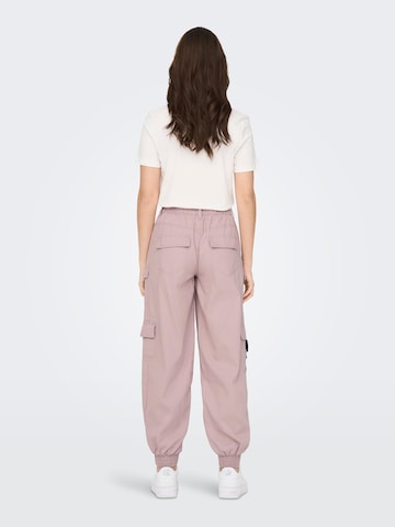 Effilé Pantalon cargo 'STINE' ONLY en rose