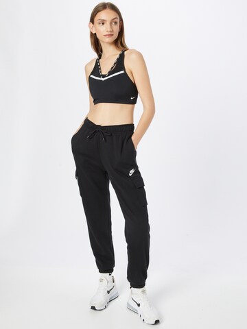 Nike Sportswear Tapered Hose in Schwarz