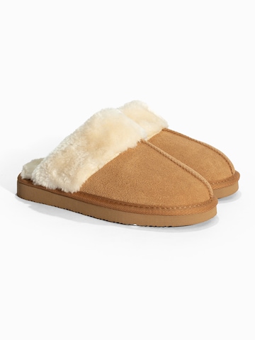 Minnetonka Instappers 'Chesney' in Bruin