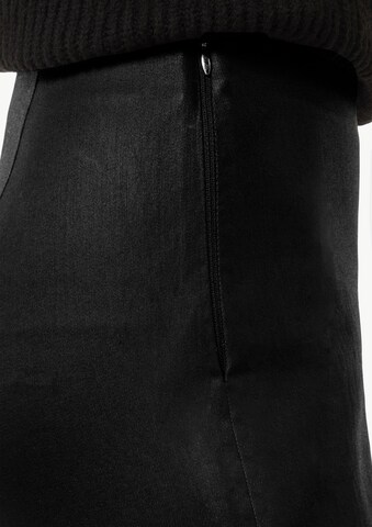COMMA Regular Hose in Schwarz