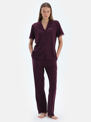 Dagi Pyjamas i lilla: forside