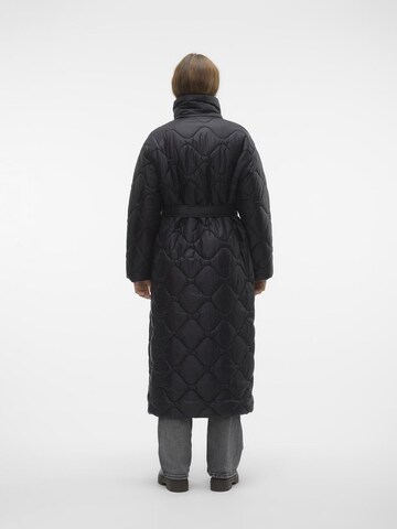 VERO MODA Zimní kabát 'Astoria' – černá