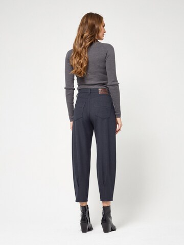 Gang Regular Hose '94SILVIA CROPPED' in Blau