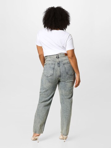 Nasty Gal Plus Regular Jeans in Blau